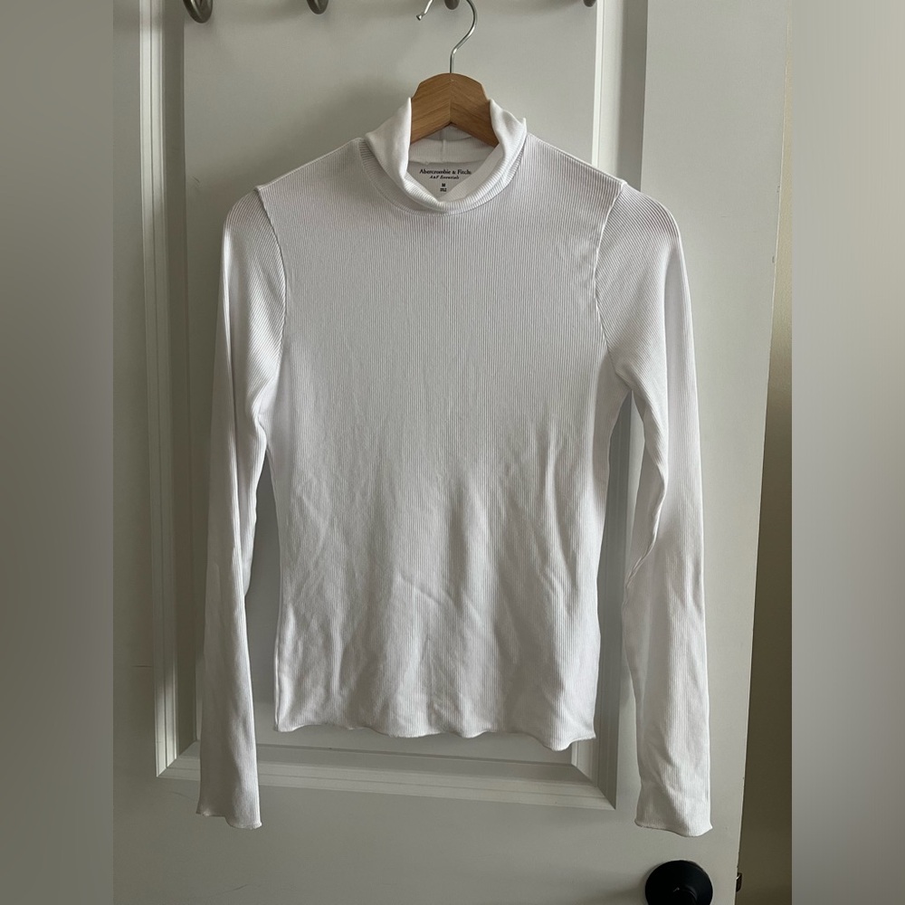 Abercrombie & Fitch mock turtleneck long sleeve sz M
